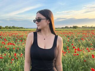 beautiful camgirl WillettaMagett