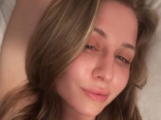 camwhore masturbating with vibrator WilmaEllis