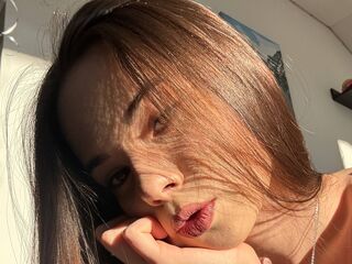 beautiful camgirl XeniaAlameida